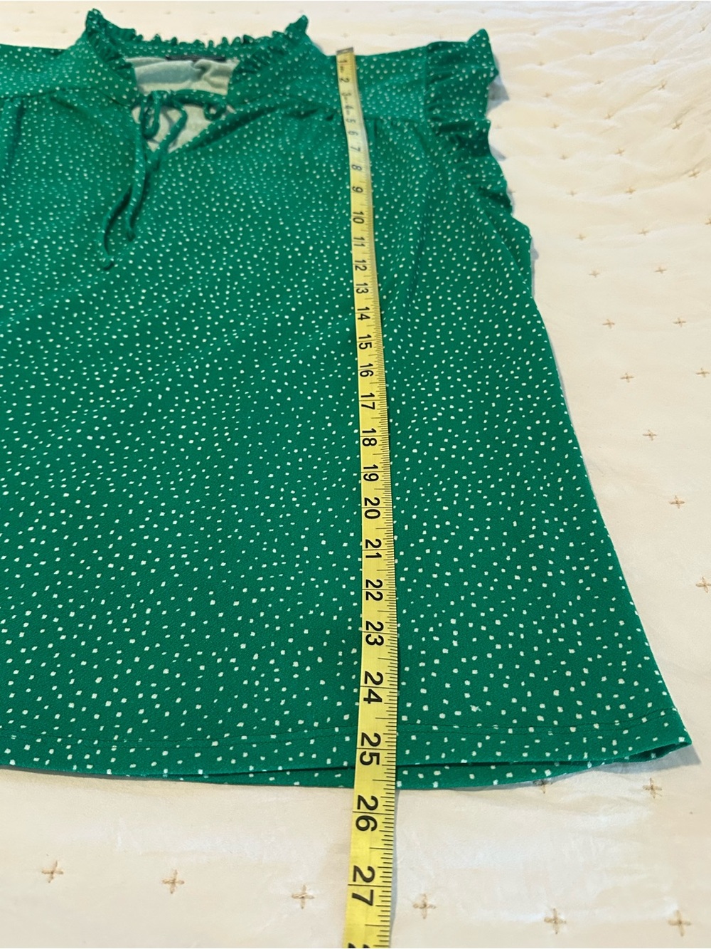 Adrianna Papell Green Polka Dot Ruffle-Neck Blouse - Like New-Hem Flaw Size XL - Picture 4 of 9